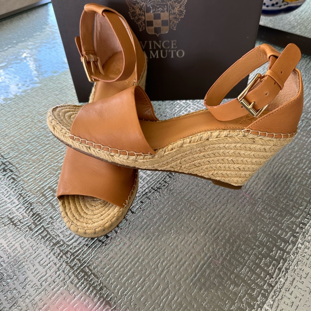 Vince Camuto Leera Tan Vachetta - Picture 2 of 3